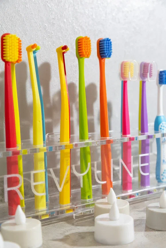 Не все щетки одинаковы: как разобраться в разнообразии цветов, форм и материалов Подготовка к имплантации