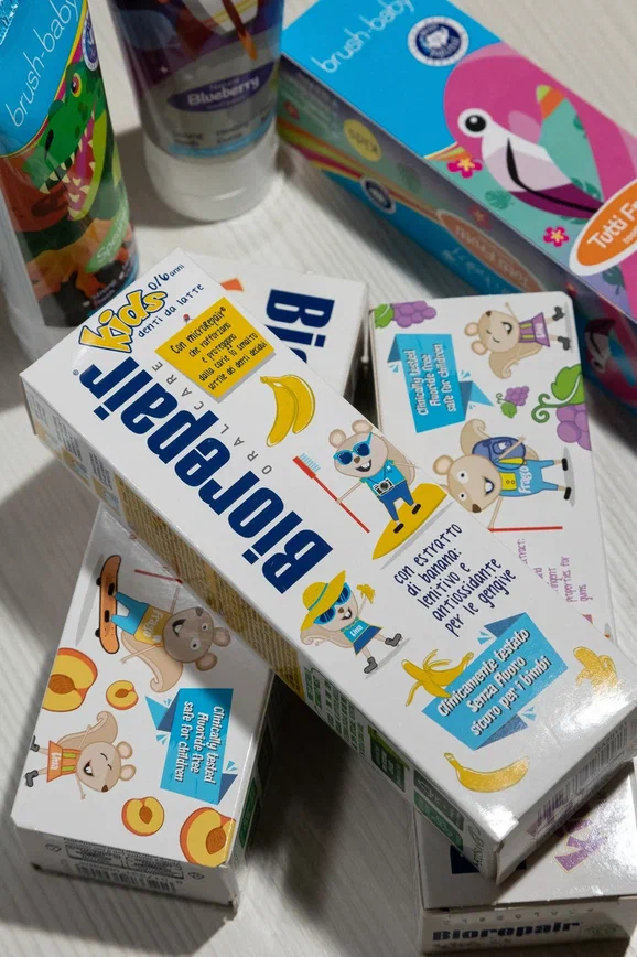 Первая зубная паста и щетка Детская зубная паста